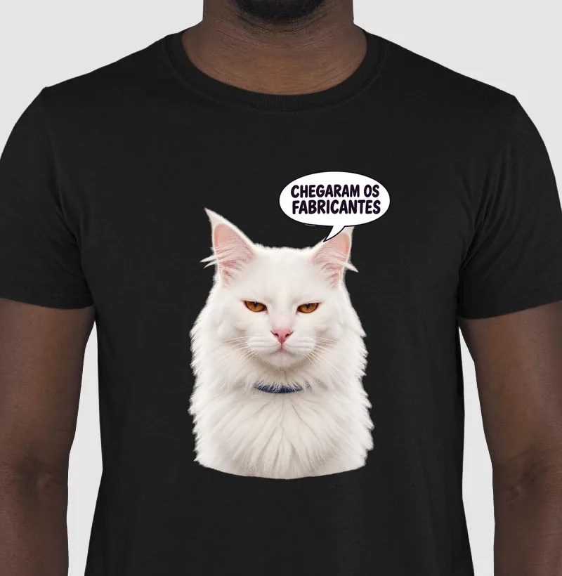 Camiseta preta com o Barão dizendo: Chegaram os fabricantes